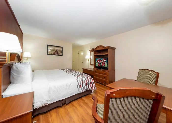 Red Roof Inn Meridian